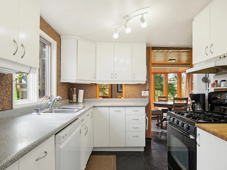 8899 Taylor Street, Mission, BC, V2V 7G3 - 13