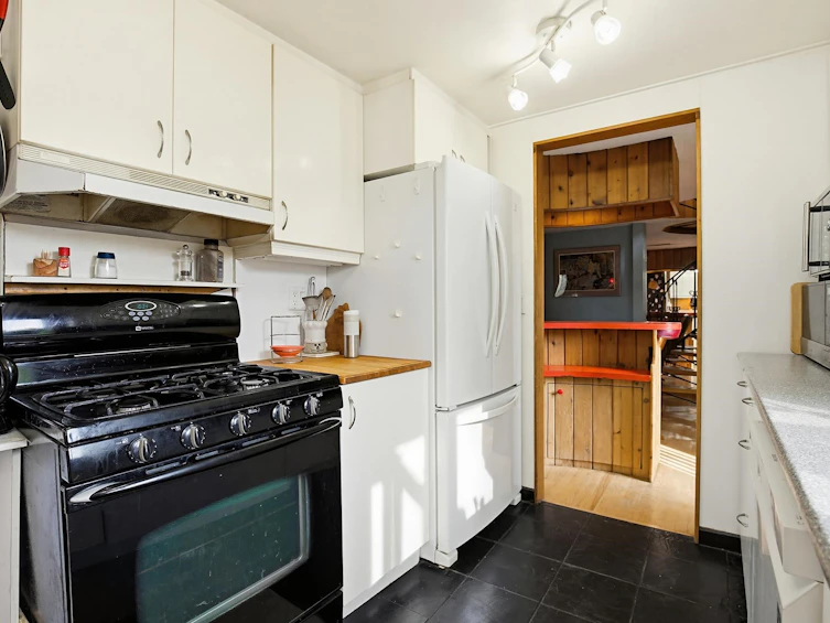 8899 Taylor Street, Mission, BC, V2V 7G3 - 15