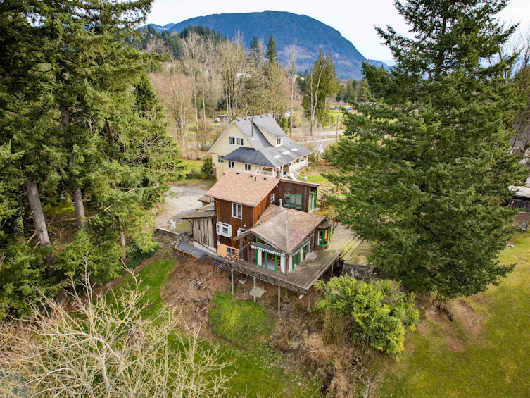 8899 Taylor Street, Mission, BC, V2V 7G3