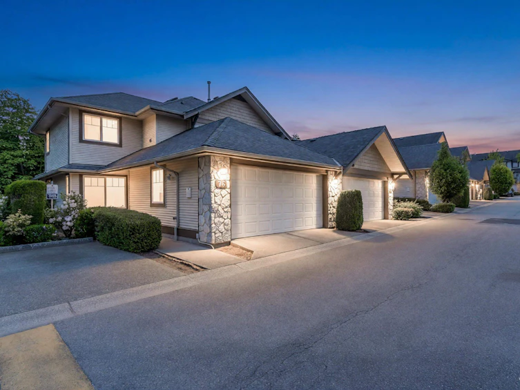 76-8888 151 Street, Surrey, BC, V3R 0Z9