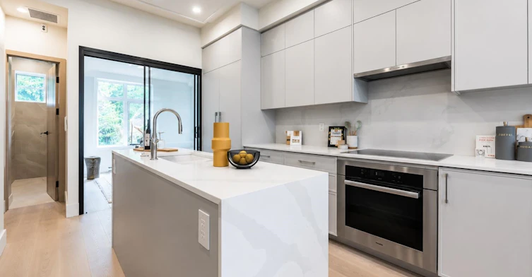 1512 W 61st Avenue, Vancouver, BC, V6P 0L5 - 6