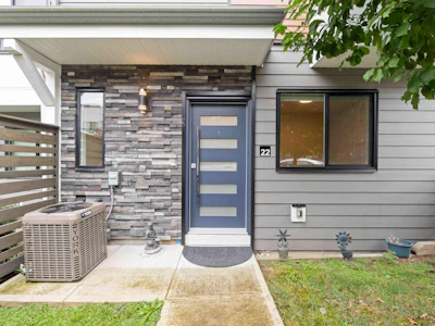 22-1639 162 Street - 2