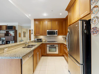 304-4685 Valley Drive - 4