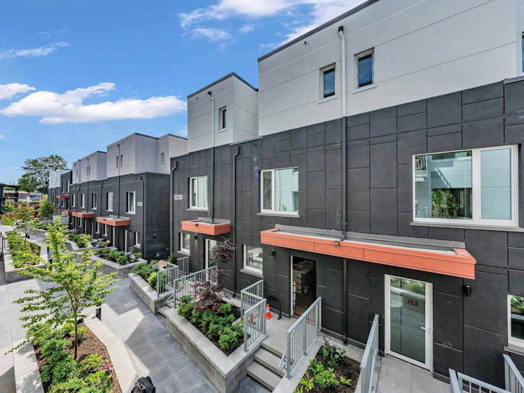 2218 E 1st Avenue, Vancouver, BC, V5N 1B6 - 33