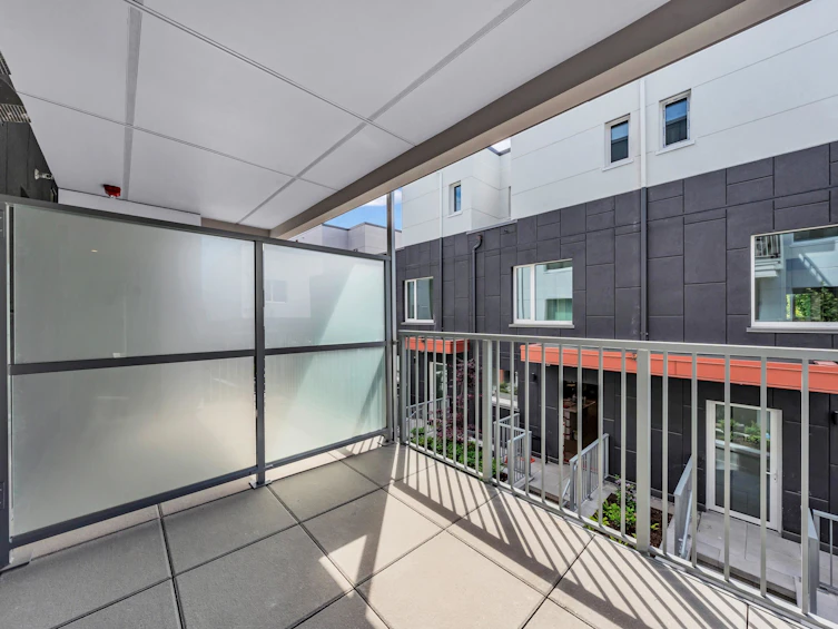 2218 E 1st Avenue, Vancouver, BC, V5N 1B6 - 30