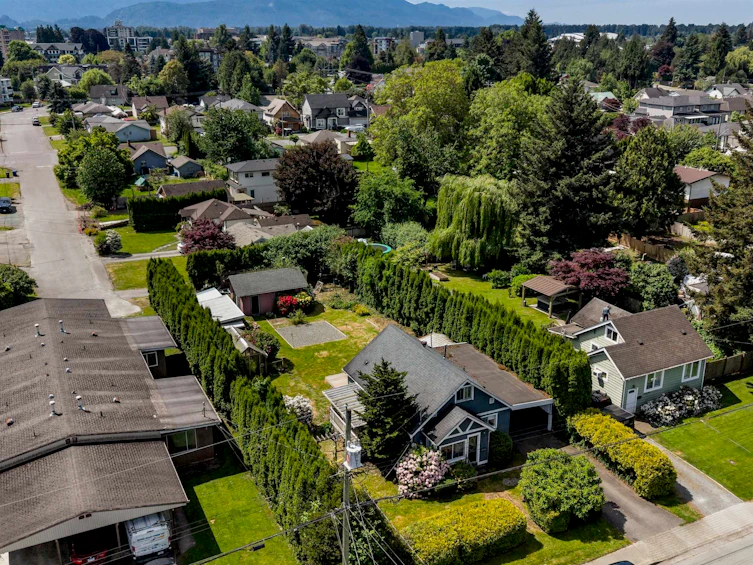 45748 Lewis Avenue, Chilliwack, BC, V2P 3C4 - 2