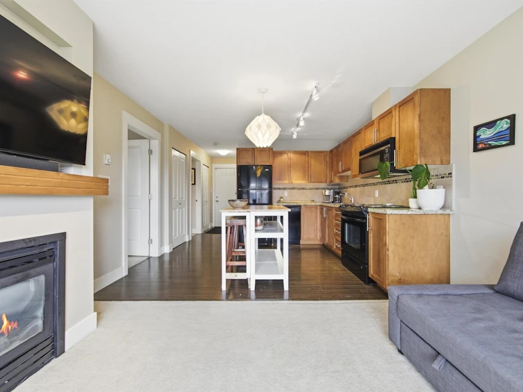 319-1211 Village Green Way, Squamish, BC, V8B 0R7 - 12
