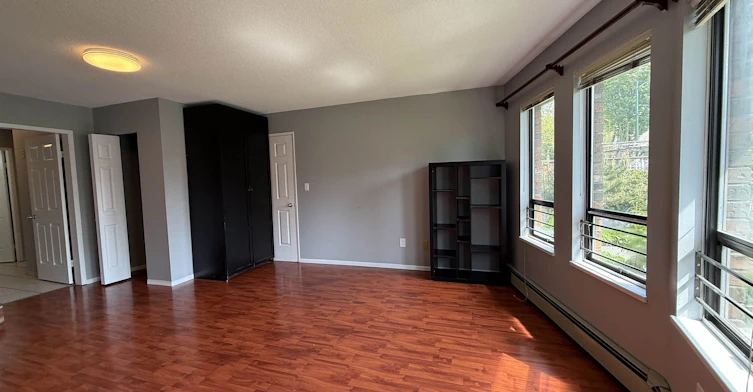 2 Bed Suite-2323 E 41st Avenue, Vancouver, BC, V5R 2W2 - 2