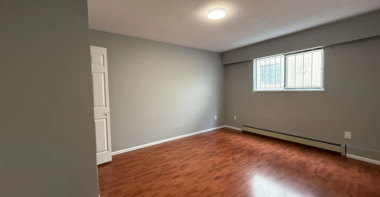 2 Bed Suite-2323 E 41st Avenue, Vancouver, BC, V5R 2W2 - 5
