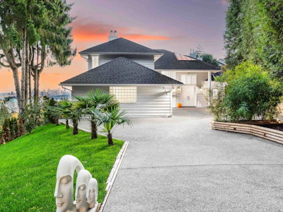 816 Anderson Crescent - 3