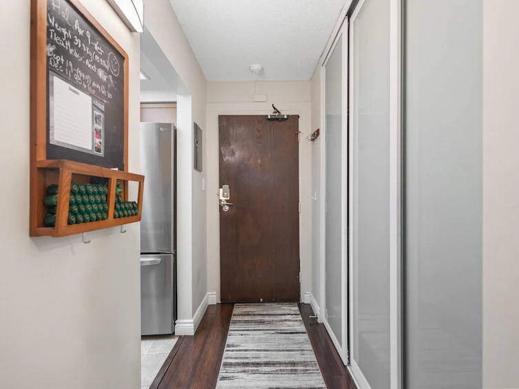 201-444 E 6th Avenue, Vancouver, BC, V5T 1K6 - 2