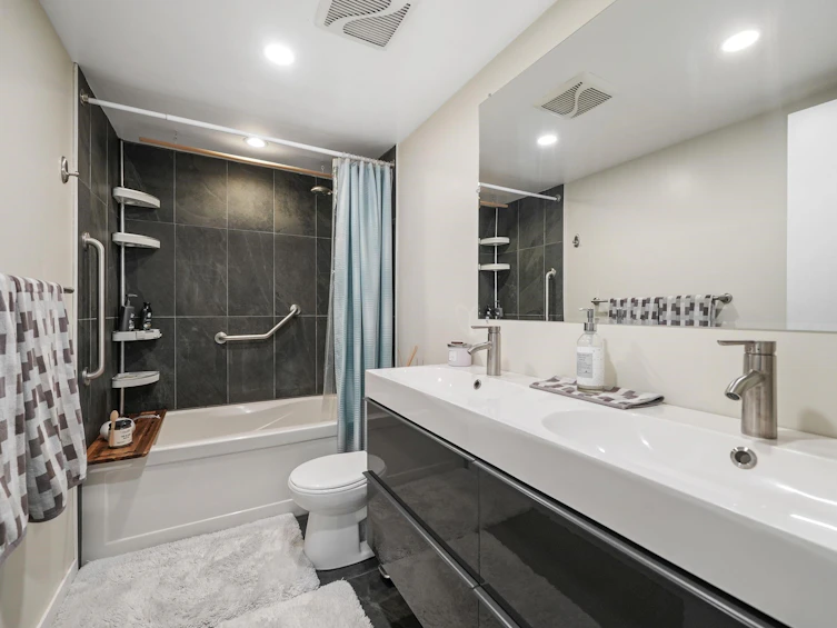 201-444 E 6th Avenue, Vancouver, BC, V5T 1K6 - 7