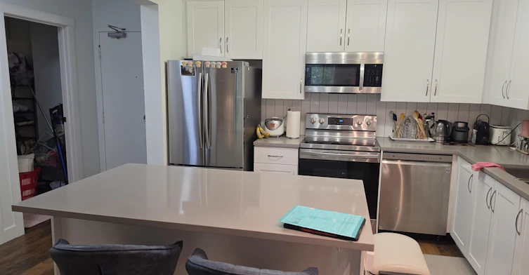 218-932 Robinson Street, Coquitlam, BC, V3J 7R8 - 5