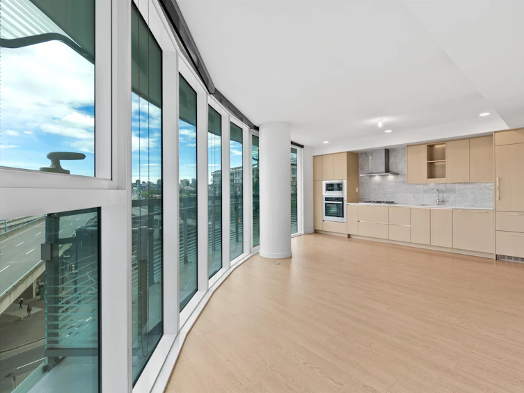 684-87 Nelson Street, Vancouver, BC, V6Z 0E8 - 21