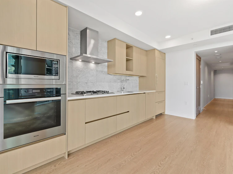 684-87 Nelson Street, Vancouver, BC, V6Z 0E8 - 6