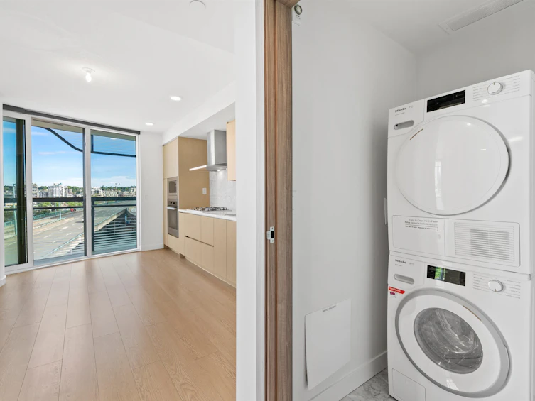 684-87 Nelson Street, Vancouver, BC, V6Z 0E8 - 19