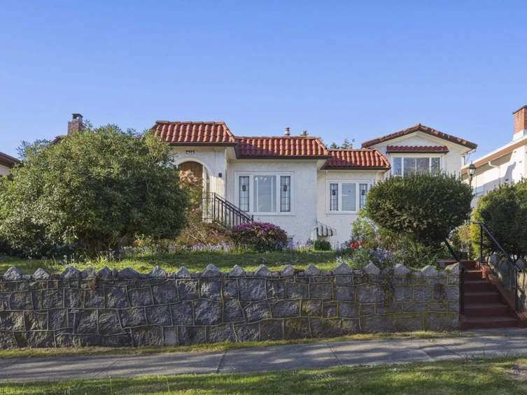 433 E 48th Avenue, Vancouver, BC, V5W 2E4 - 2