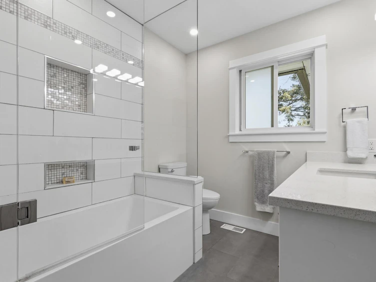 876 Harris Place, Delta, BC, V4M 3A8 - 19