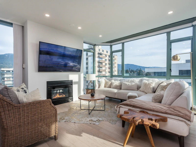 1201 - 140 E 14th Street, North Vancouver BC V7L 2N3