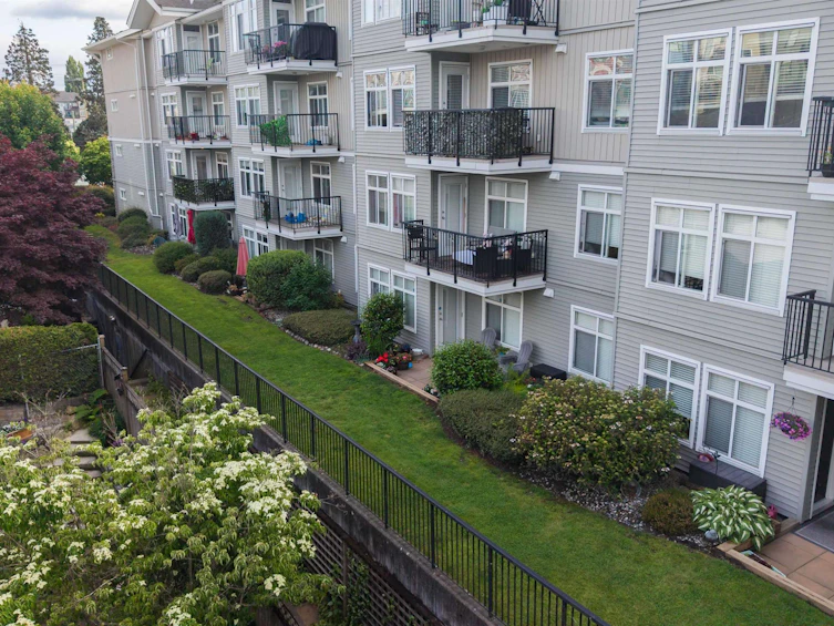 204-33255 Old Yale Road, Abbotsford, BC, V2S 8R2 - 33