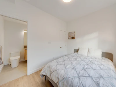 3-5651 Steveston Highway - 3
