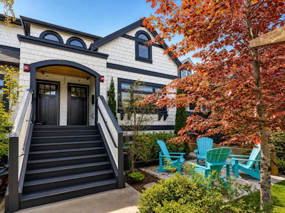 3022 W King Edward Avenue - 2
