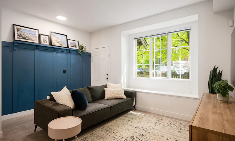 2-8533 Cumberland Place