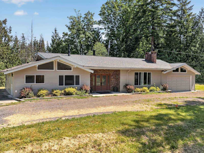 22065 102 Avenue - 2