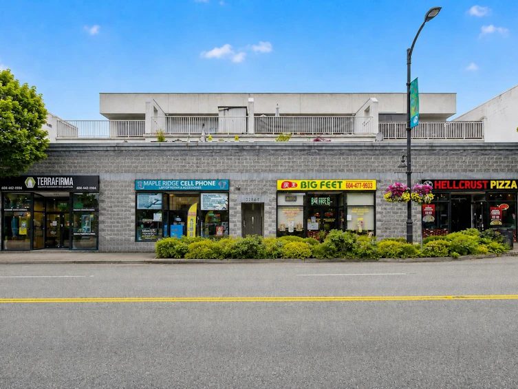204-22347 Lougheed Highway, Maple Ridge, BC, V2X 2T3 - 2