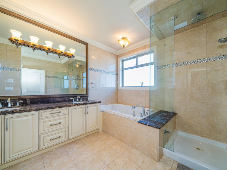 8100 Fairlane Road, Richmond, BC, V7C 1Y4 - 16