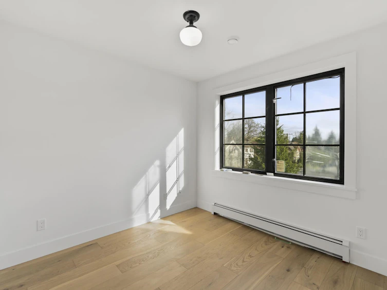 2072 Kitchener Street, Vancouver, BC, V5L 2W8 - 26