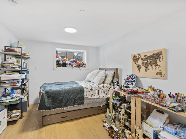 2072 Kitchener Street, Vancouver, BC, V5L 2W8 - 20