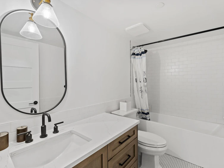 2072 Kitchener Street, Vancouver, BC, V5L 2W8 - 31