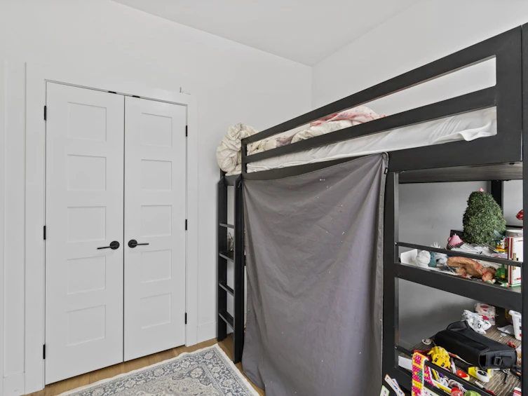 2072 Kitchener Street, Vancouver, BC, V5L 2W8 - 14
