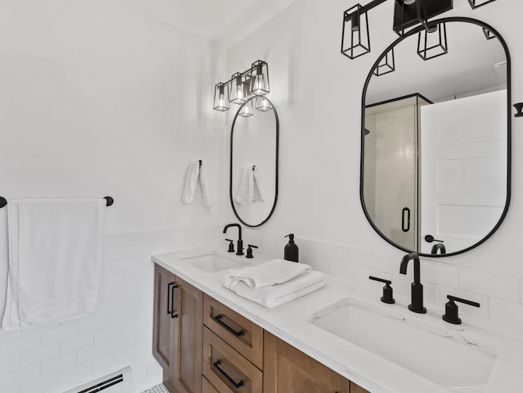 2072 Kitchener Street, Vancouver, BC, V5L 2W8 - 29
