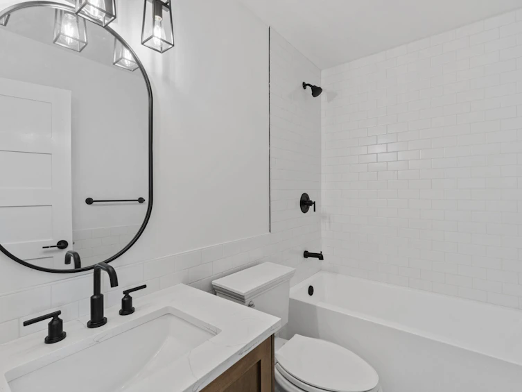 2072 Kitchener Street, Vancouver, BC, V5L 2W8 - 28