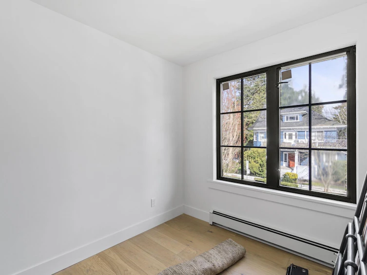 2072 Kitchener Street, Vancouver, BC, V5L 2W8 - 22