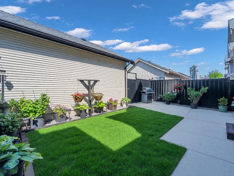 7689 211a Street, Langley, BC, V2Y 0K7 - 29