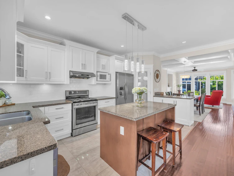 7689 211a Street, Langley, BC, V2Y 0K7 - 9