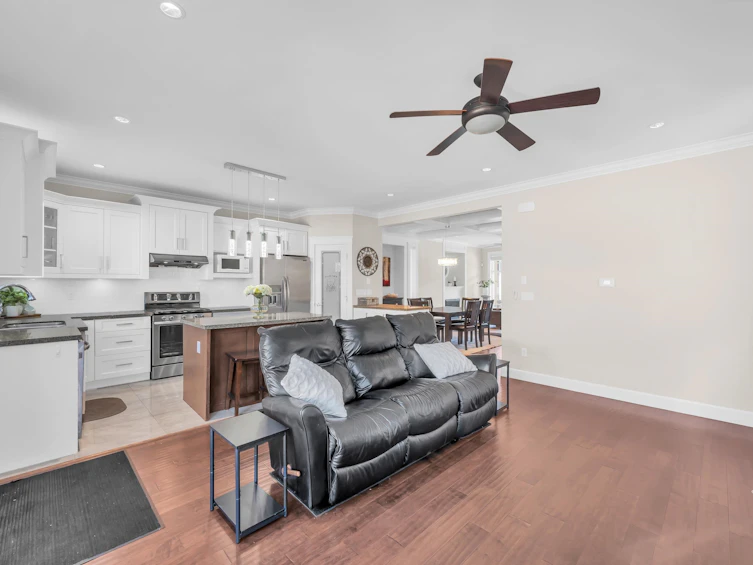 7689 211a Street, Langley, BC, V2Y 0K7 - 11