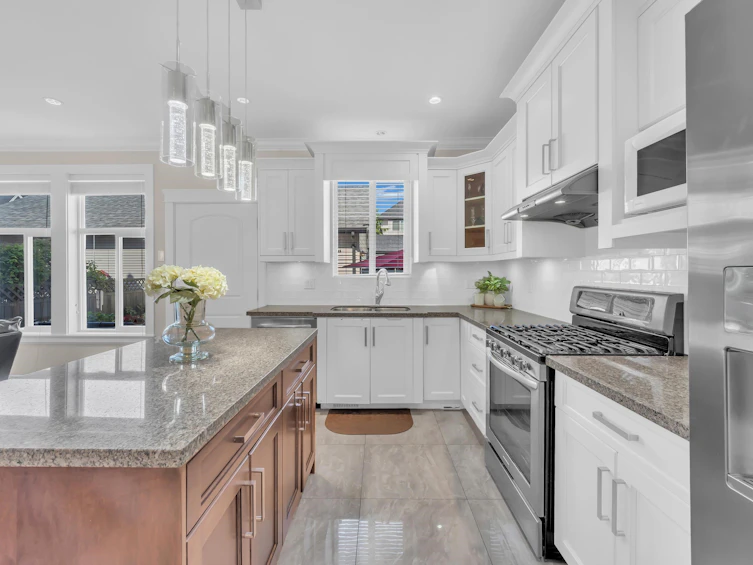 7689 211a Street, Langley, BC, V2Y 0K7 - 10