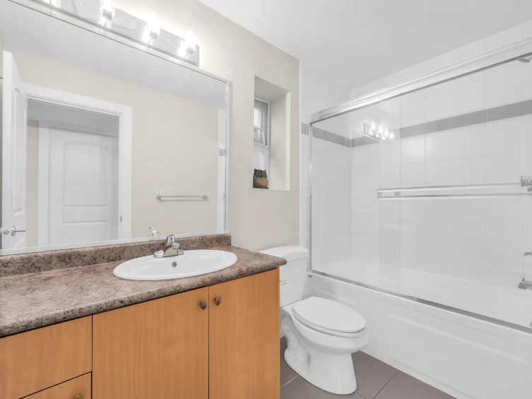 7689 211a Street, Langley, BC, V2Y 0K7 - 24