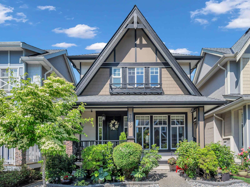 7689 211a Street, Langley BC V2Y 0K7