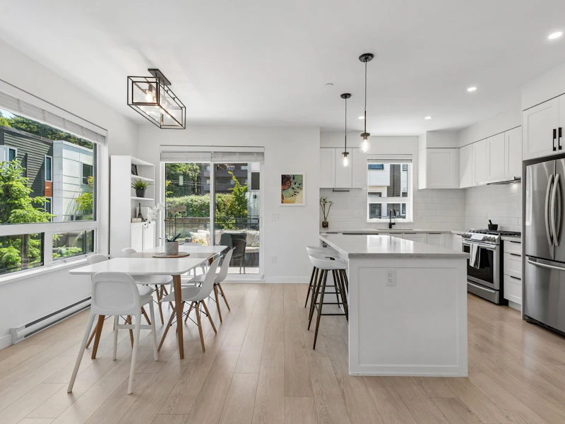 205 - 3021 St George Street, Port Moody BC