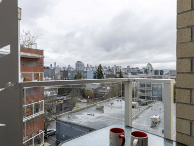 502-311 E 6th Avenue - 4