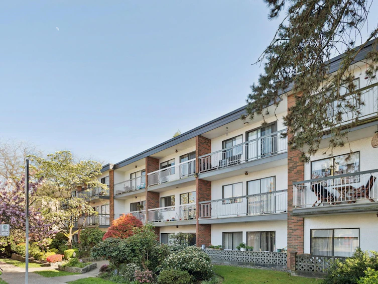 213-1950 W 8th Avenue, Vancouver, BC, V6J 1W3 - 3