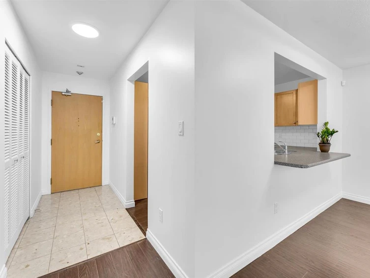 107-5350 Victory Street, Burnaby, BC, V5J 1T1 - 9