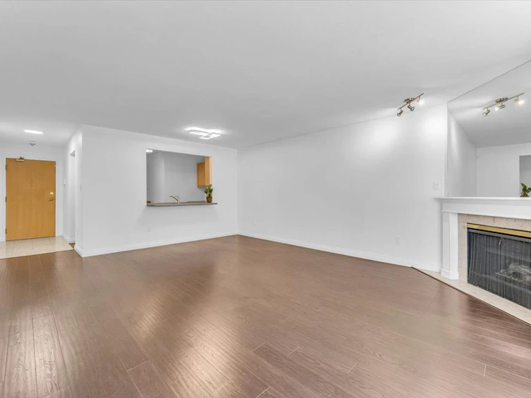 107-5350 Victory Street, Burnaby, BC, V5J 1T1 - 11