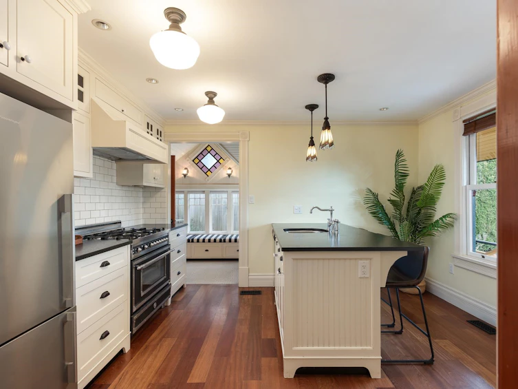 217 Ninth Street, New Westminster, BC, V3M 3V4 - 7