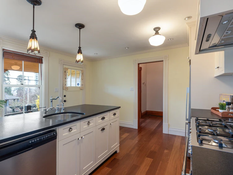 217 Ninth Street, New Westminster, BC, V3M 3V4 - 6
